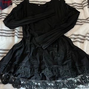 Black lace long sleeve tunic